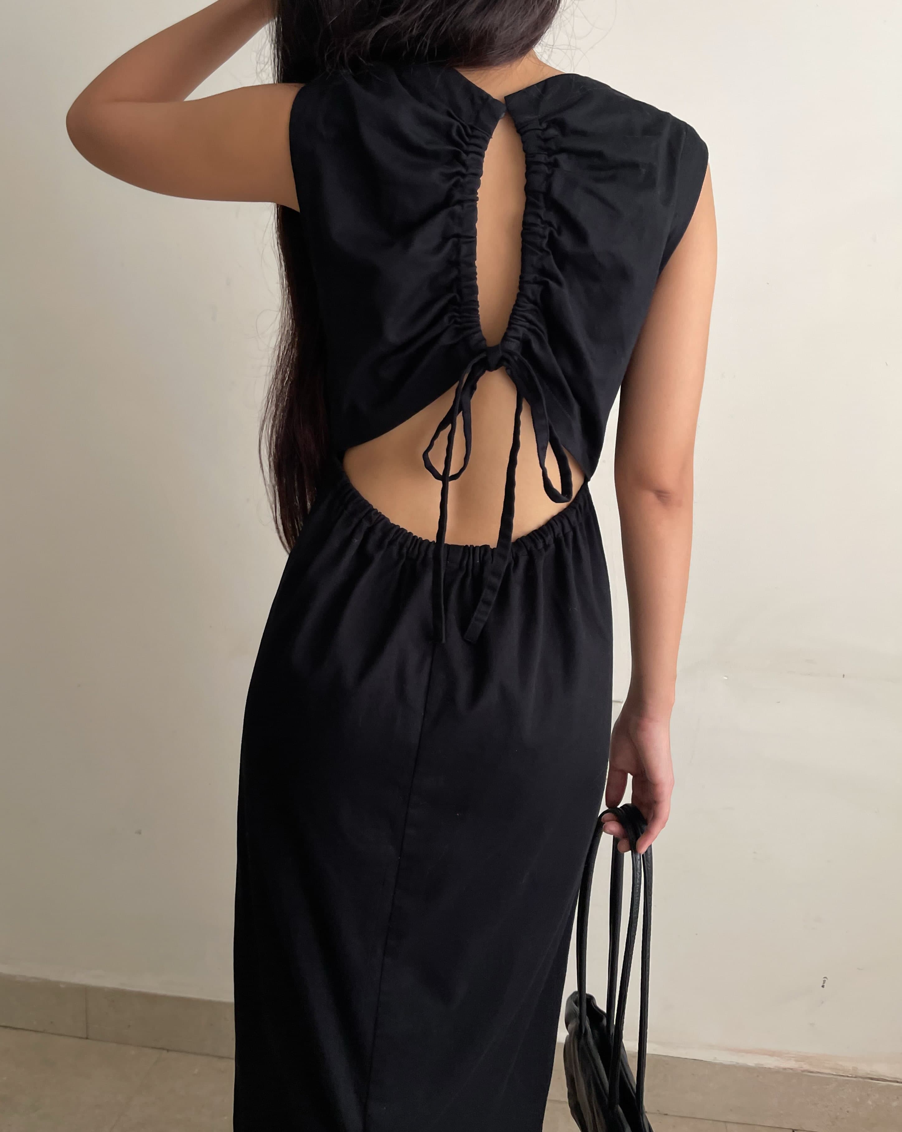 Dress 
Length 124 | Chest 86 | Waist 70~78 | 🏷️550

DR092605