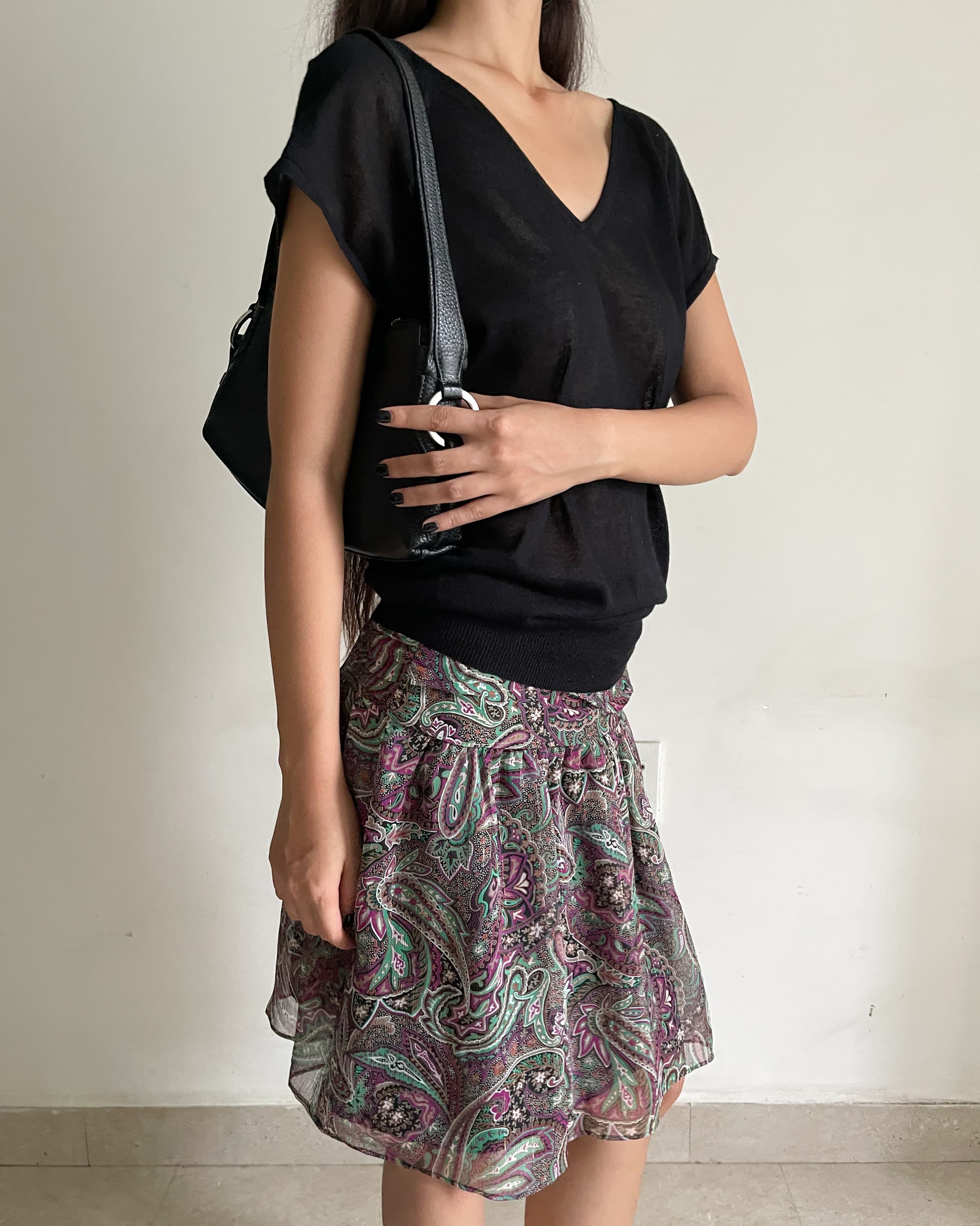 • Knit top 
Length 67 | 🏷️295 SOLD
• Paisley pattern chiffon skirt 
Length 48 | Waist 65 | 🏷️335

T072656
SK072630
