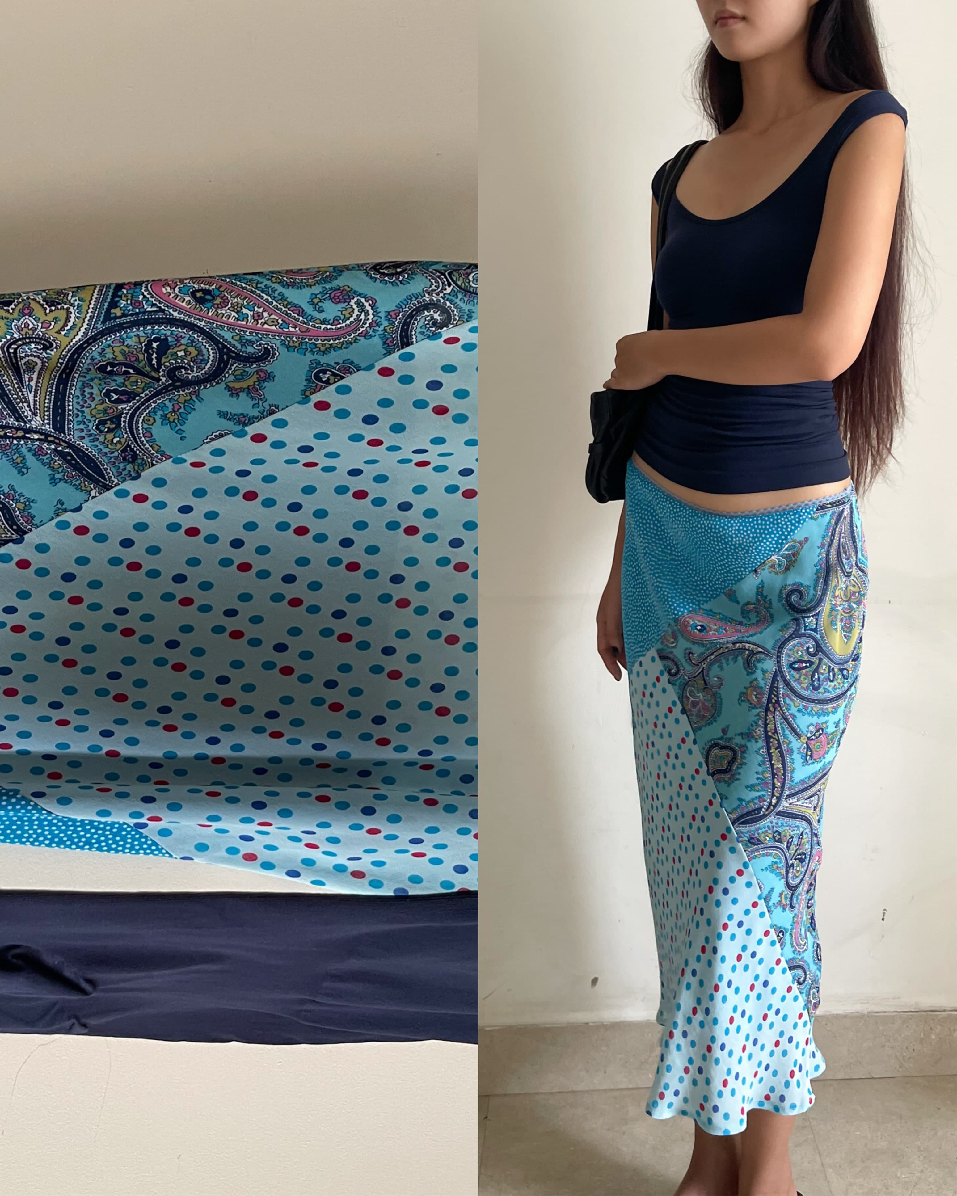 • Top 
Length 54 | Chest 70~80 | Waist 58~65 | 🏷️285
• Sharagano Paris skirt
Length 77 | Waist 63~72 | 🏷️435 SOLD

T072668
SK072637