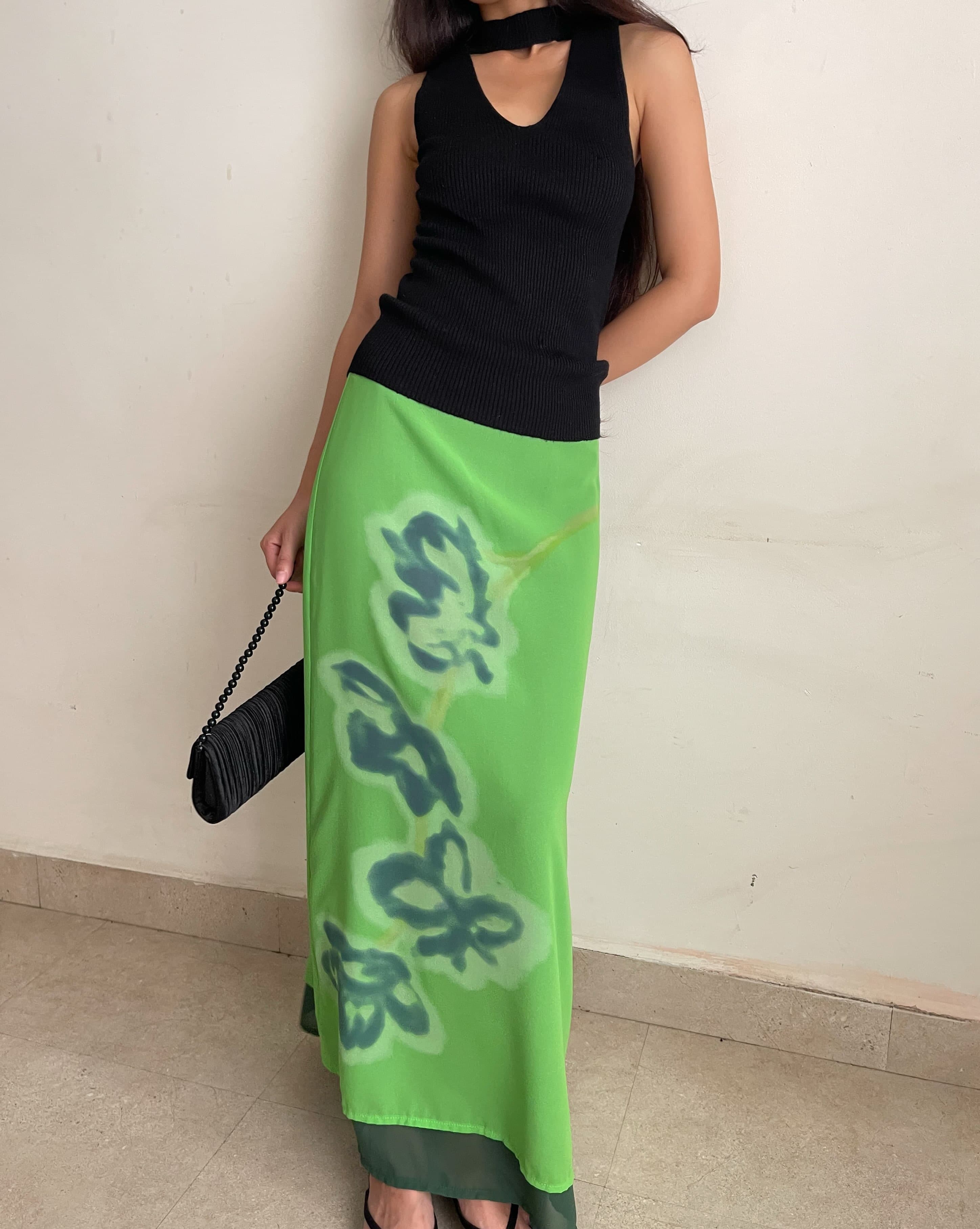 • Knit top 
Length 57 | 🏷️335
• Skirt 
Length 96 | Waist <63 | 🏷️550 SOLD

T092683
SK092644
