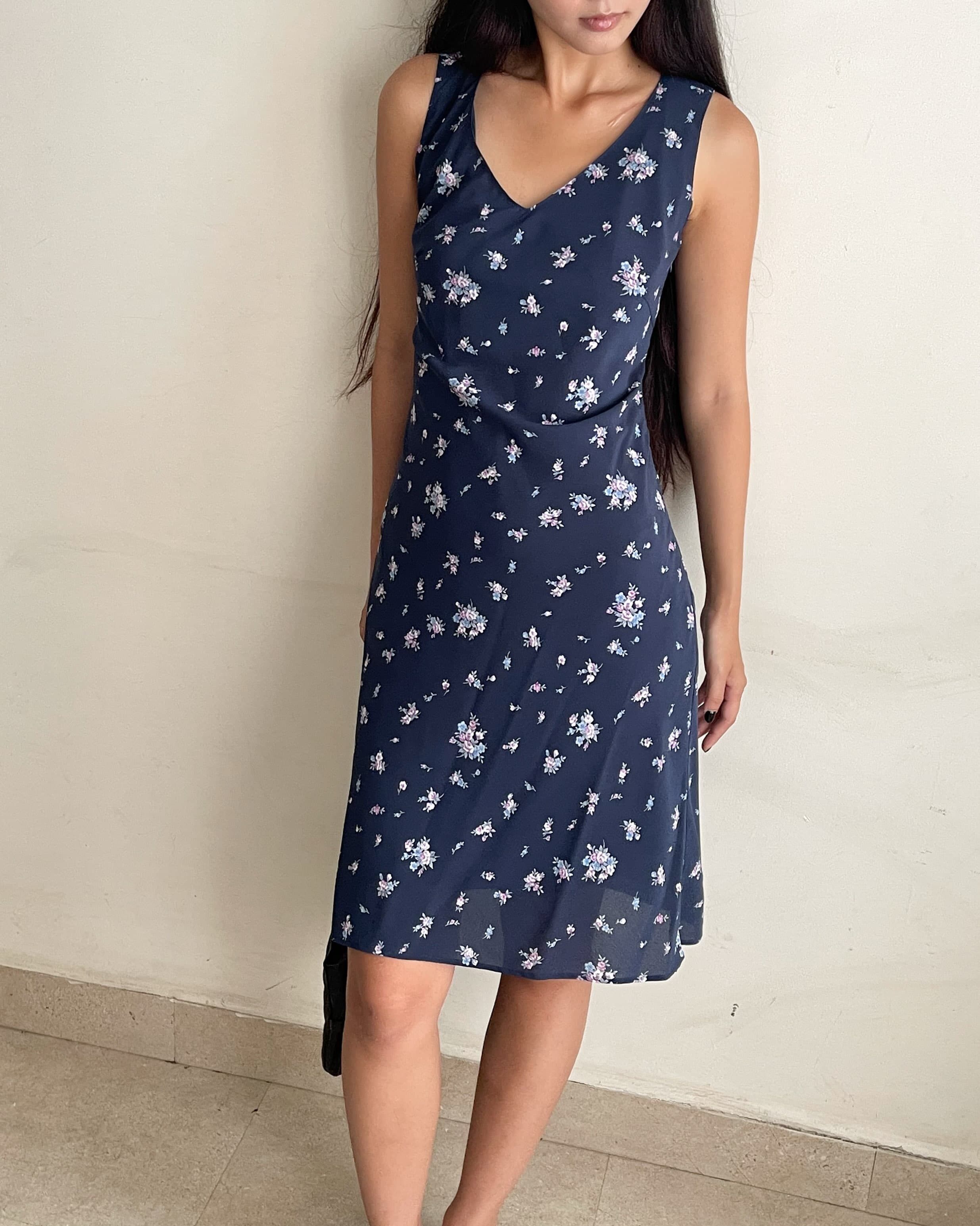 Floral dress 
Length 91 | Chest 84 | Waist 63~72 | 🏷️365

DR072630