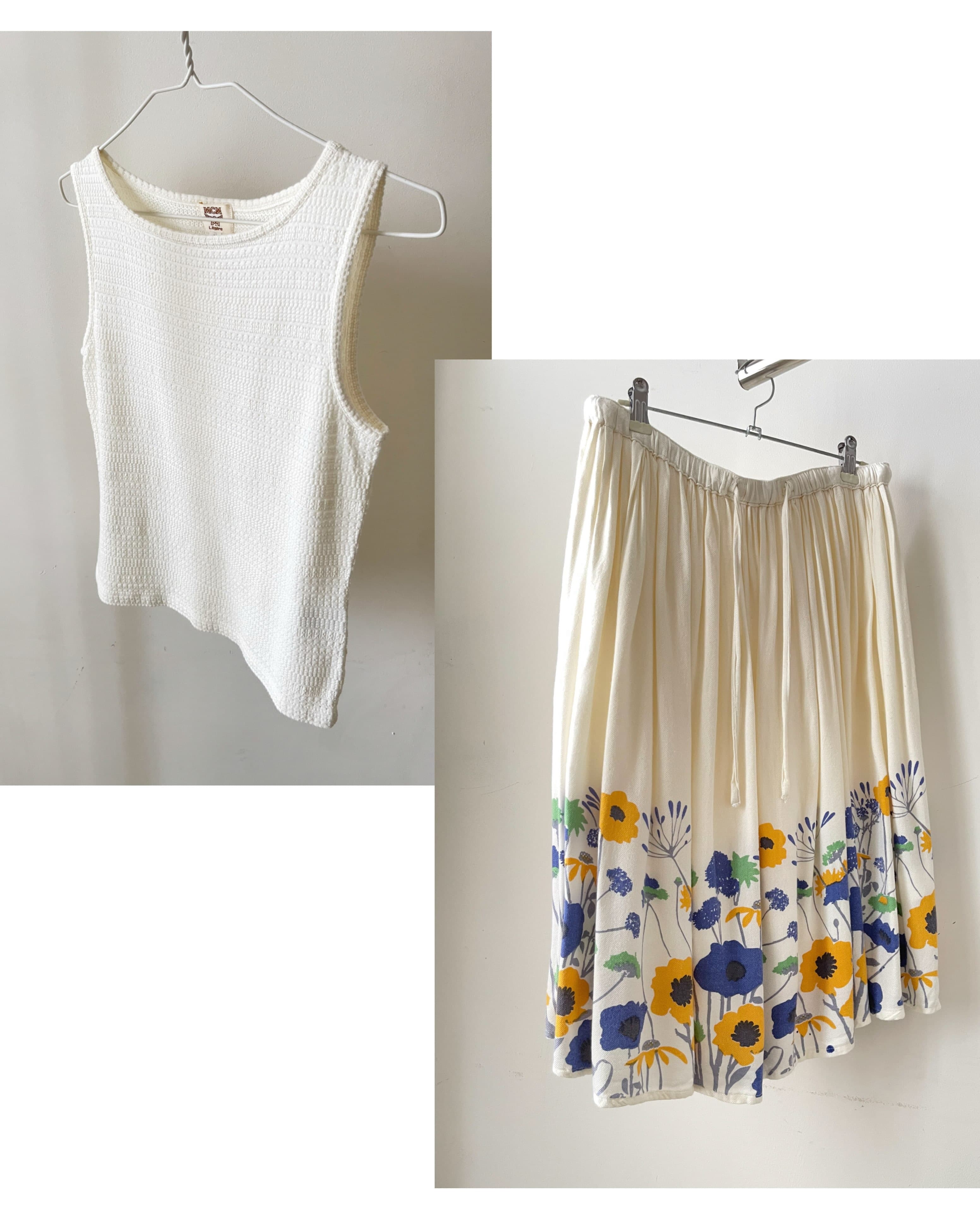 • Top 
Length 52 | Chest 80 | 🏷️285
• Skirt 
Length 57 | Waist 65~73 | 🏷️385

T092637
SK092620